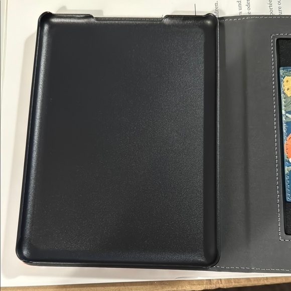 Pinapples & oranges Tablet Case with Protective Design fits gen 11 kindle - Picture 5 of 6